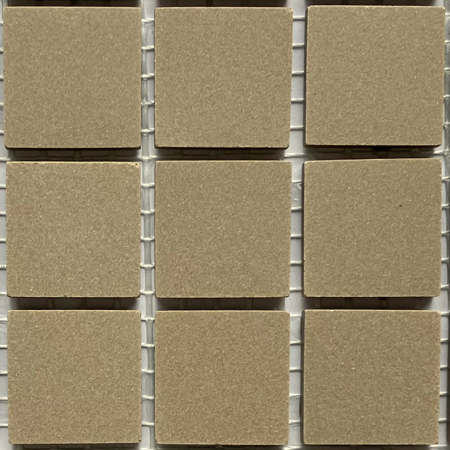 Winckelmans Taupe – plăcuțe de mozaic mate de 20x20 mm pe plasă