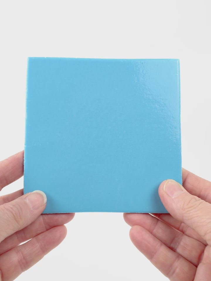 Video showing Morasutti Smalti mosaic tile – turquoise – 11.5 x 11.5 cm, rotated to show full tile