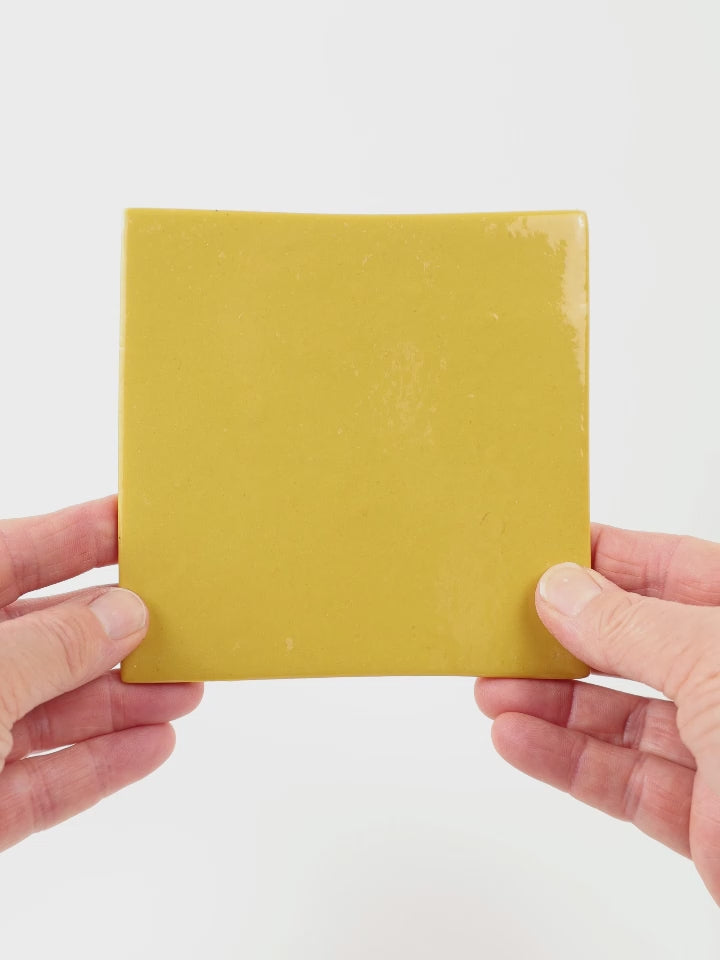 Video showing Morasutti Smalti mosaic tile – yellow – 11.5 x 11.5 cm, rotated to show full tile