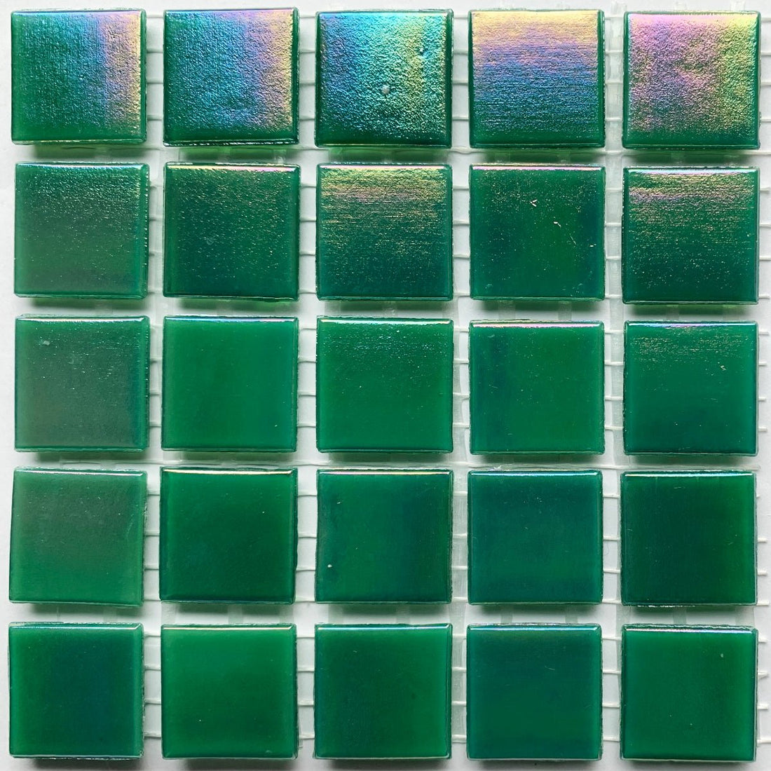 Mozaic din sticlă irizat 20mm – verde jad - mosaicshop
