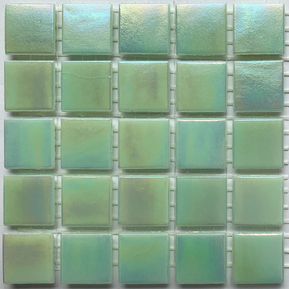 Mozaic din sticlă irizat 20mm – verde perlat - mosaicshop