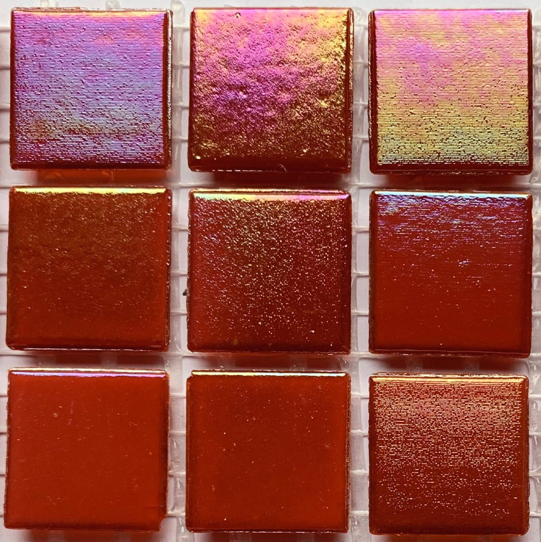 Mozaic din sticlă irizat 20mm – roșu rubiniu - mosaicshop