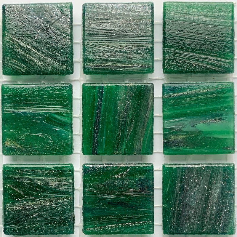 Mozaic din sticlă cu vinișoare aurii 20mm – verde pădure - mosaicshop
