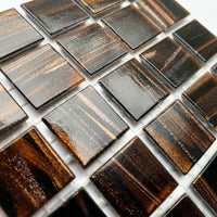 Mozaic din sticlă cu vinișoare aurii 20mm – ciocolată - mosaicshop