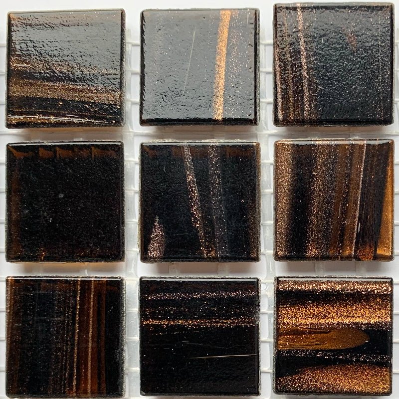 Mozaic din sticlă cu vinișoare aurii 20mm – ciocolată - mosaicshop