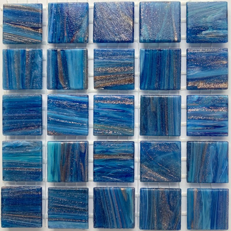 Mozaic din sticlă cu vinișoare aurii 20mm – albastru ceruleu - mosaicshop