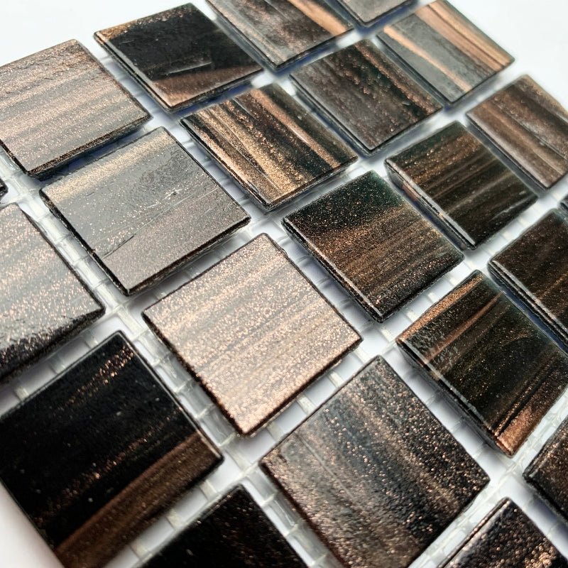 Mozaic din sticlă cu vinișoare aurii 20mm – Hermatiet - mosaicshop