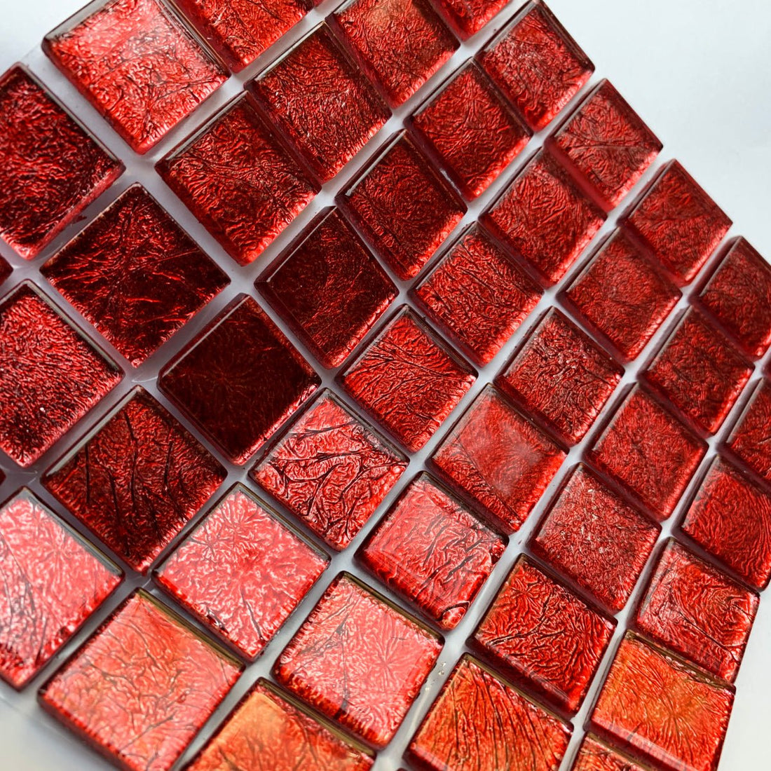 Mozaic din sticlă cu oglindă 20mm – zmeură - mosaicshop
