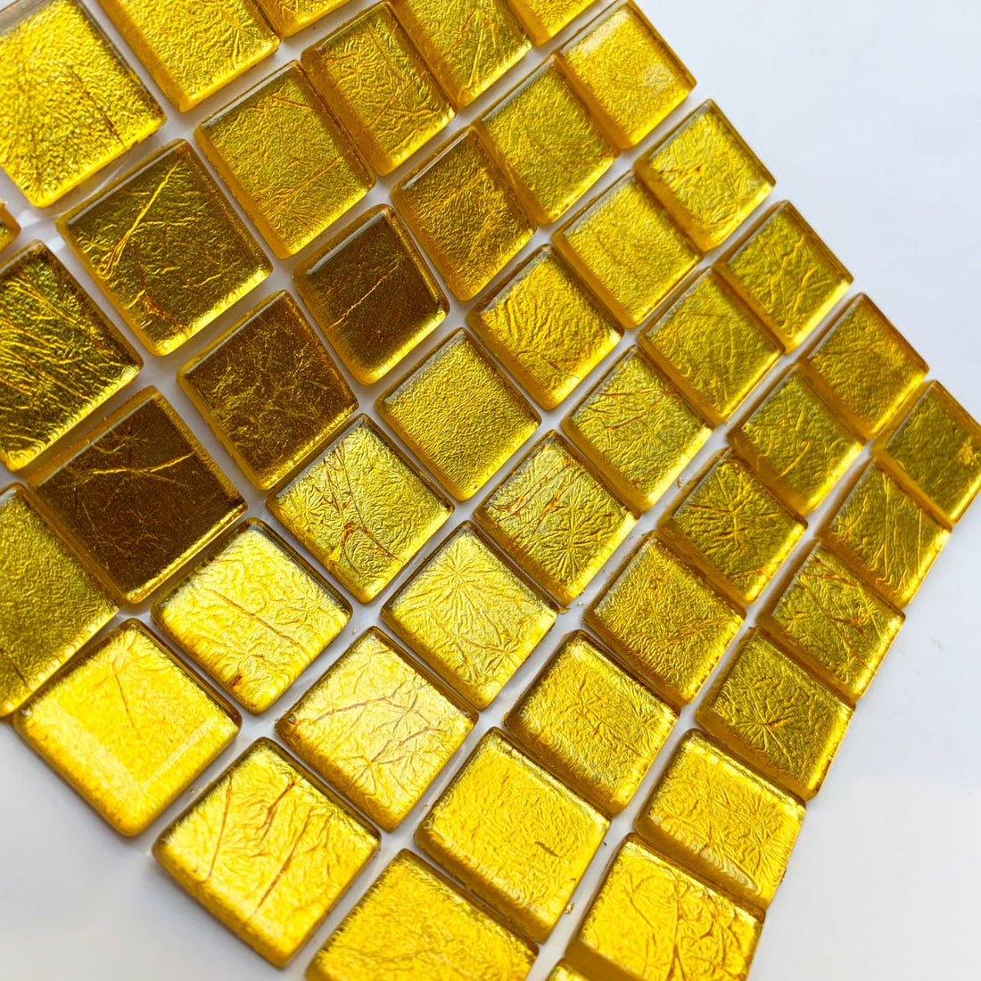 Mozaic din sticlă cu oglindă 20mm – auriu - mosaicshop