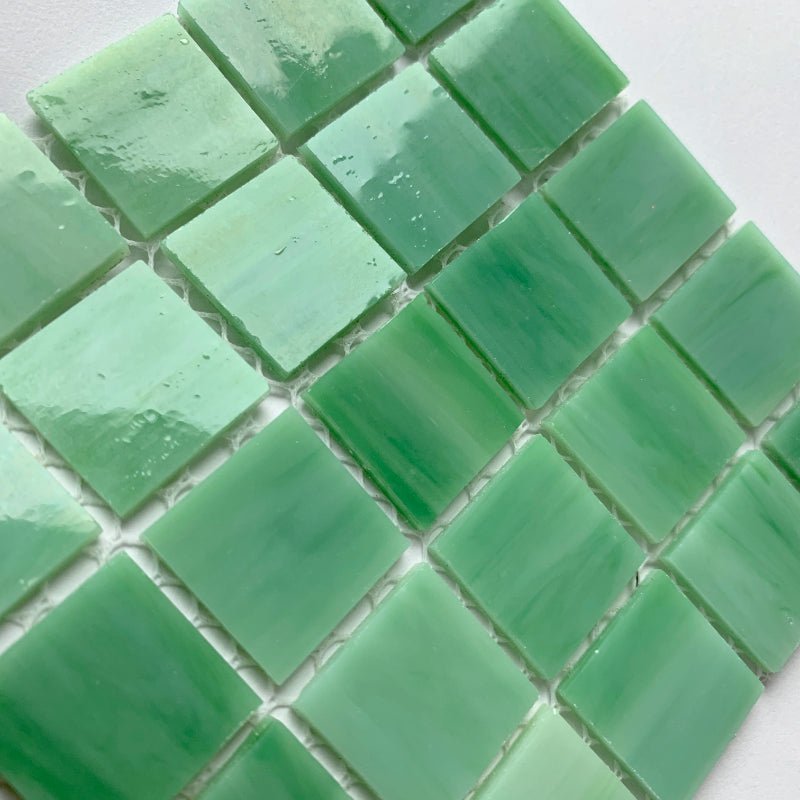 Mozaic din sticlă Tiffany Glacier 20mm – verde mușchi - mosaicshop