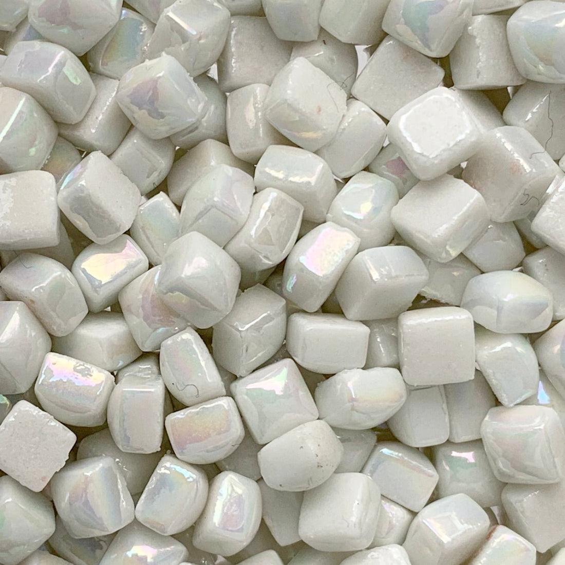 Micro mozaic din sticlă 4,8mm – alb, sidefat - mosaicshop
