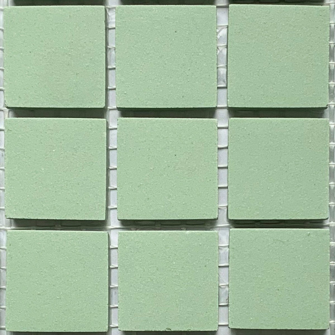 Winckelmans Pistache – plăcuțe de mozaic mate de 20x20 mm pe plasă
